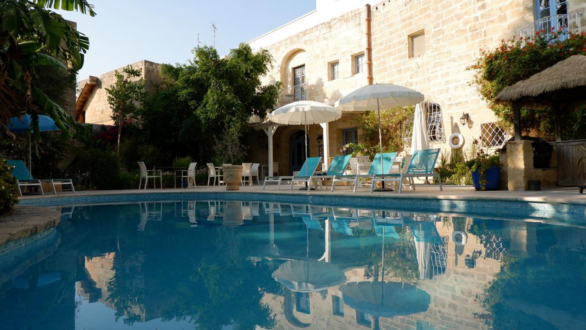 Village Knights Accommodation Żebbuġ Exterior foto
