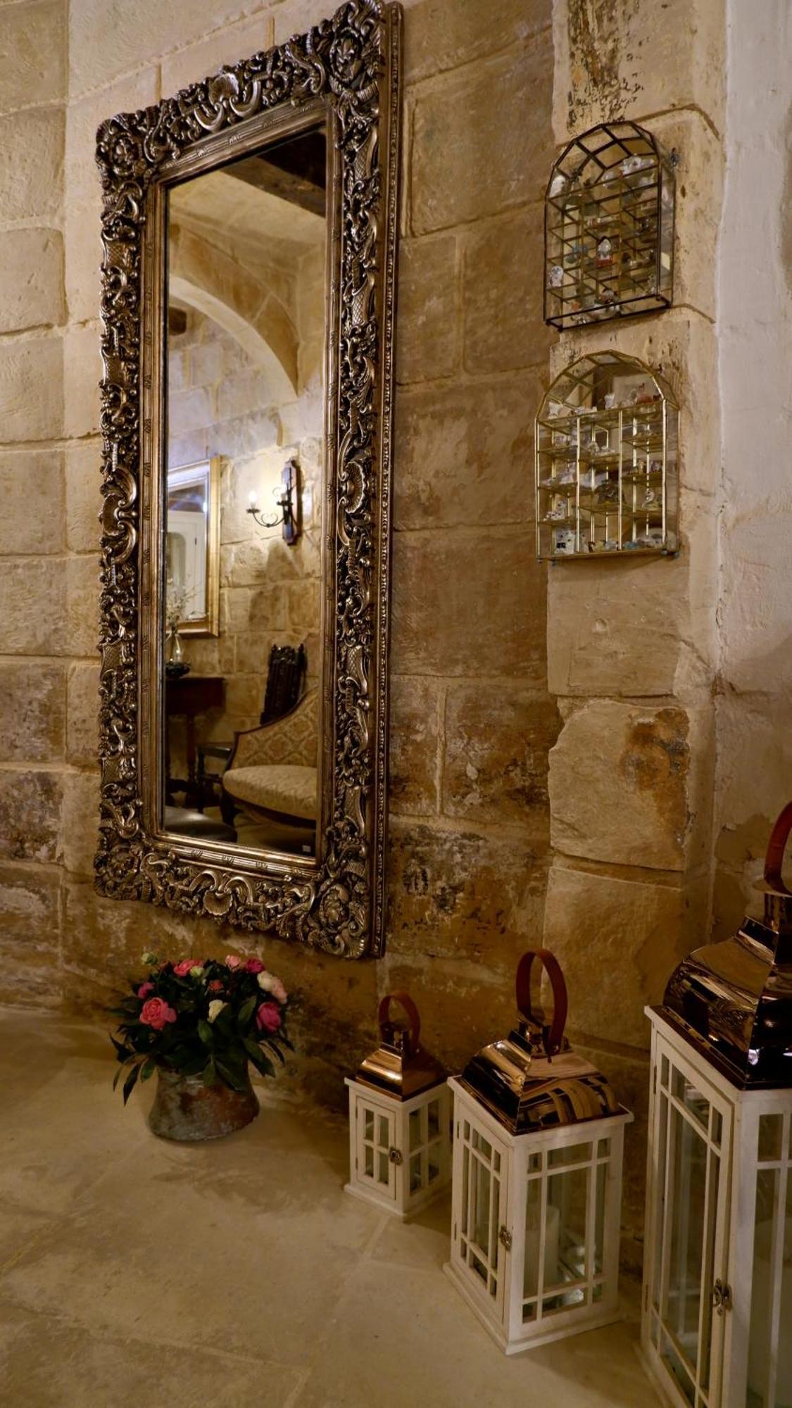Village Knights Accommodation Żebbuġ Exterior foto