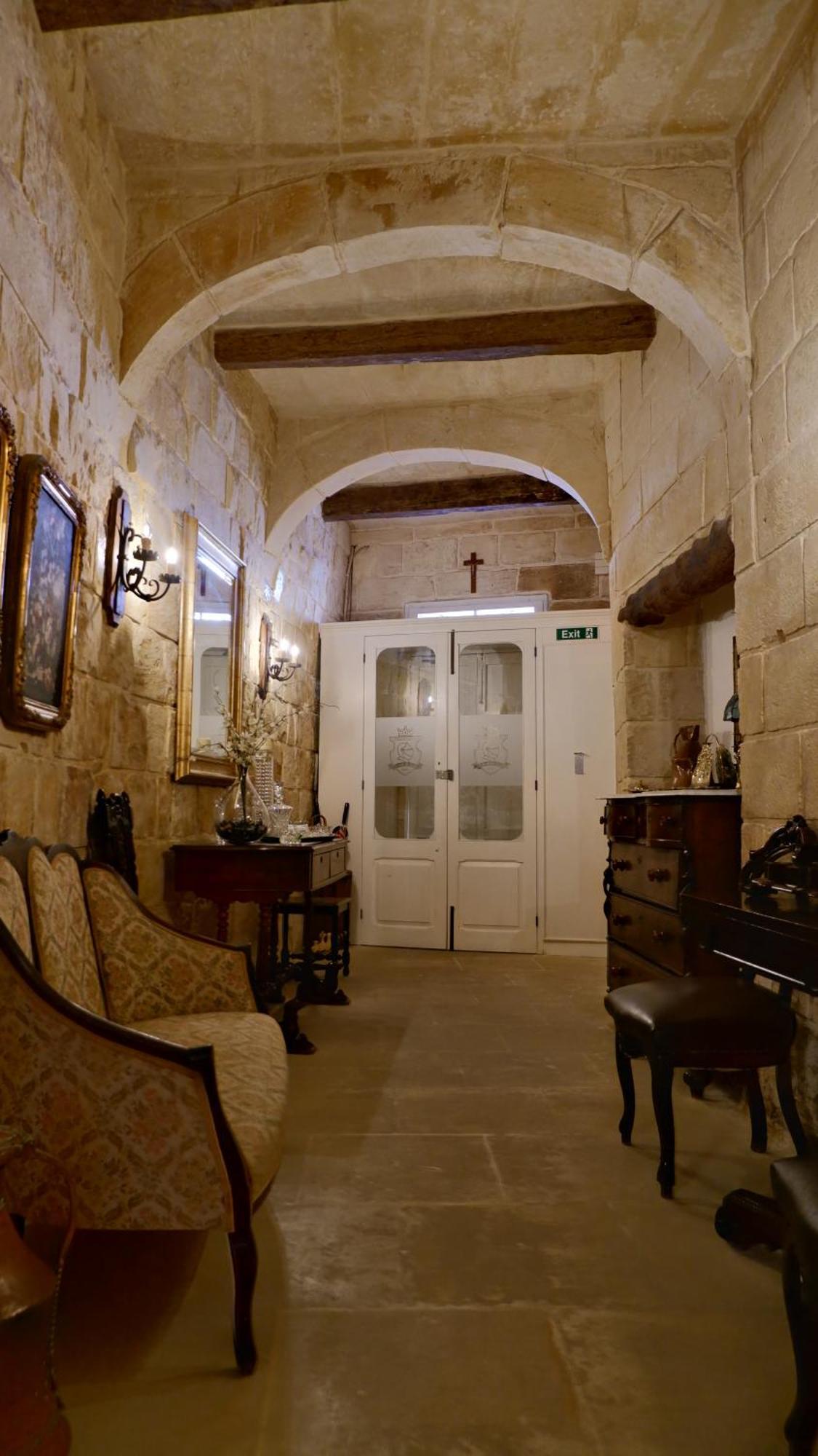 Village Knights Accommodation Żebbuġ Exterior foto