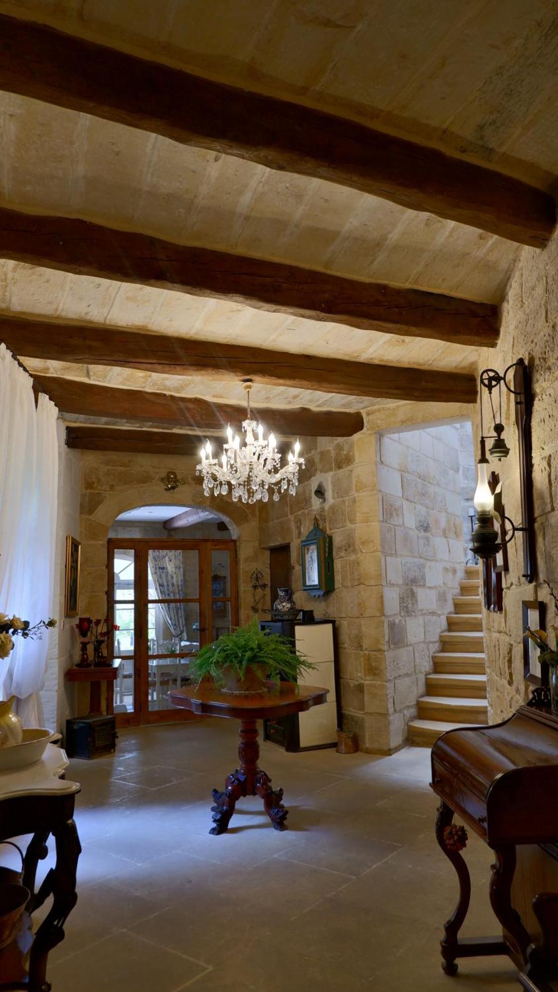 Village Knights Accommodation Żebbuġ Exterior foto