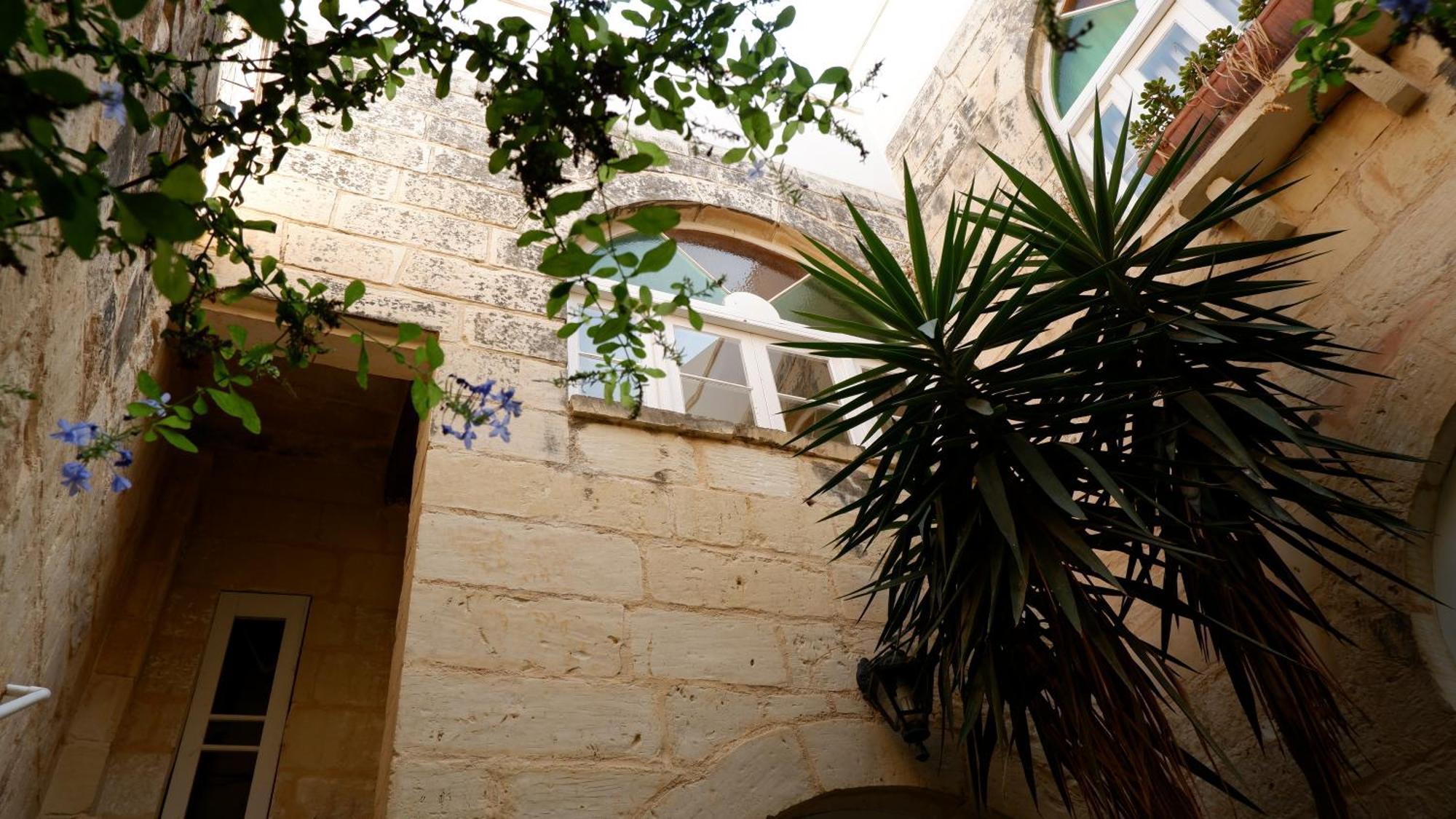 Village Knights Accommodation Żebbuġ Exterior foto