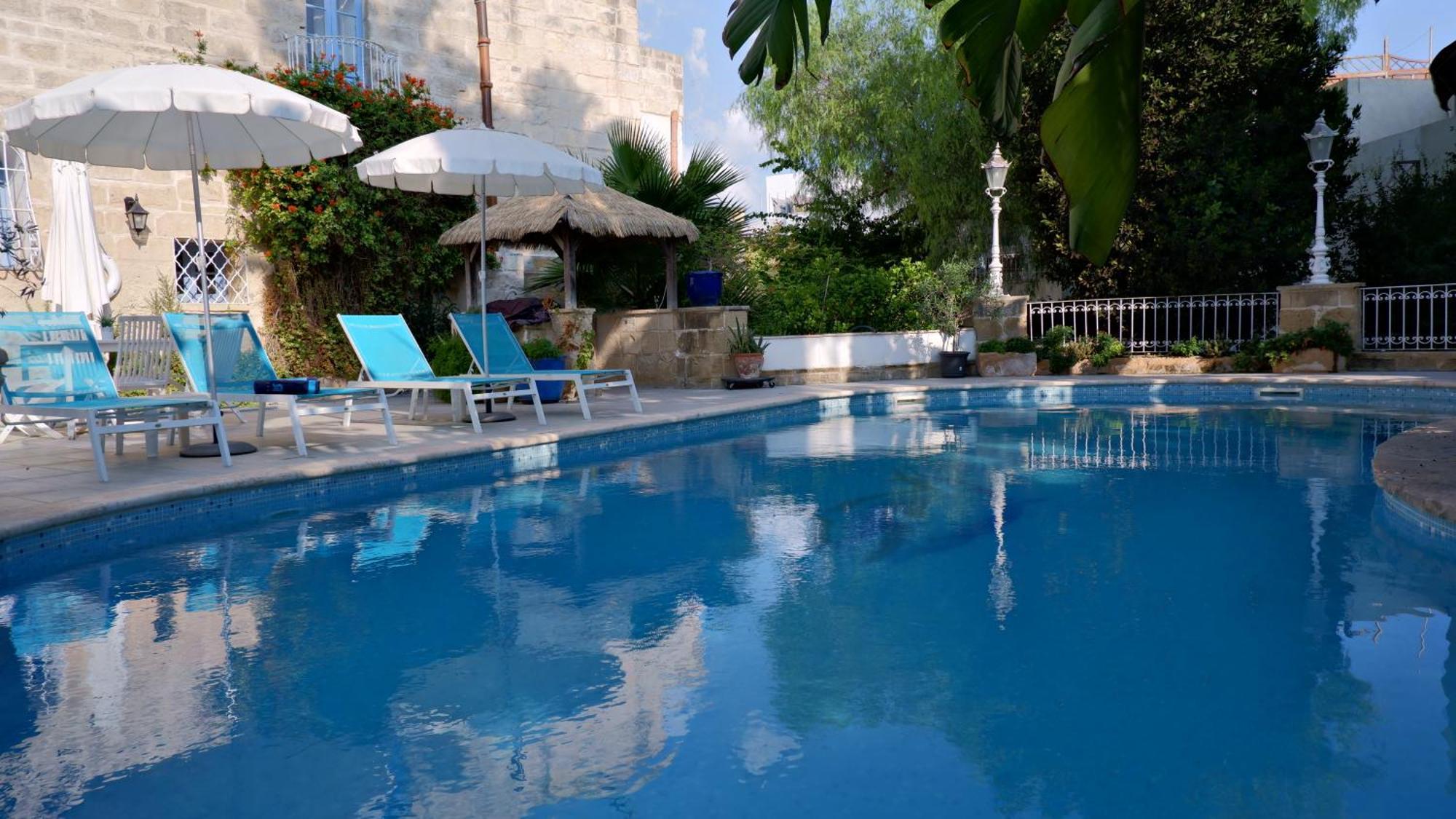Village Knights Accommodation Żebbuġ Exterior foto