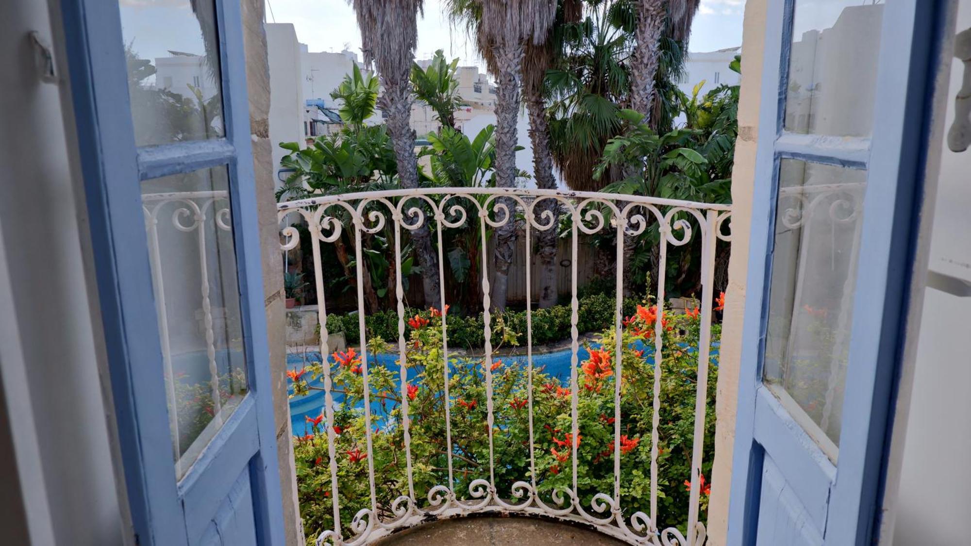 Village Knights Accommodation Żebbuġ Exterior foto